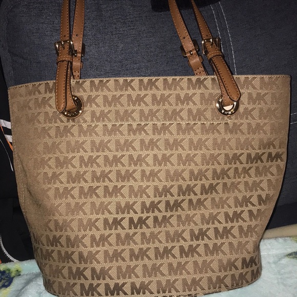 Michael Kors Handbags - Michael Kors